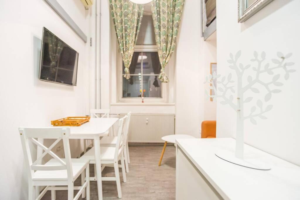 Apartma N'Poznam Tobacna Liubliana Exterior foto