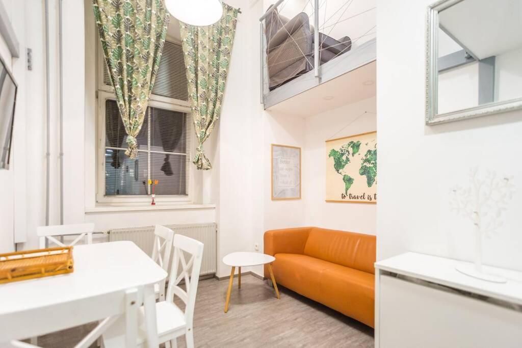 Apartma N'Poznam Tobacna Liubliana Exterior foto