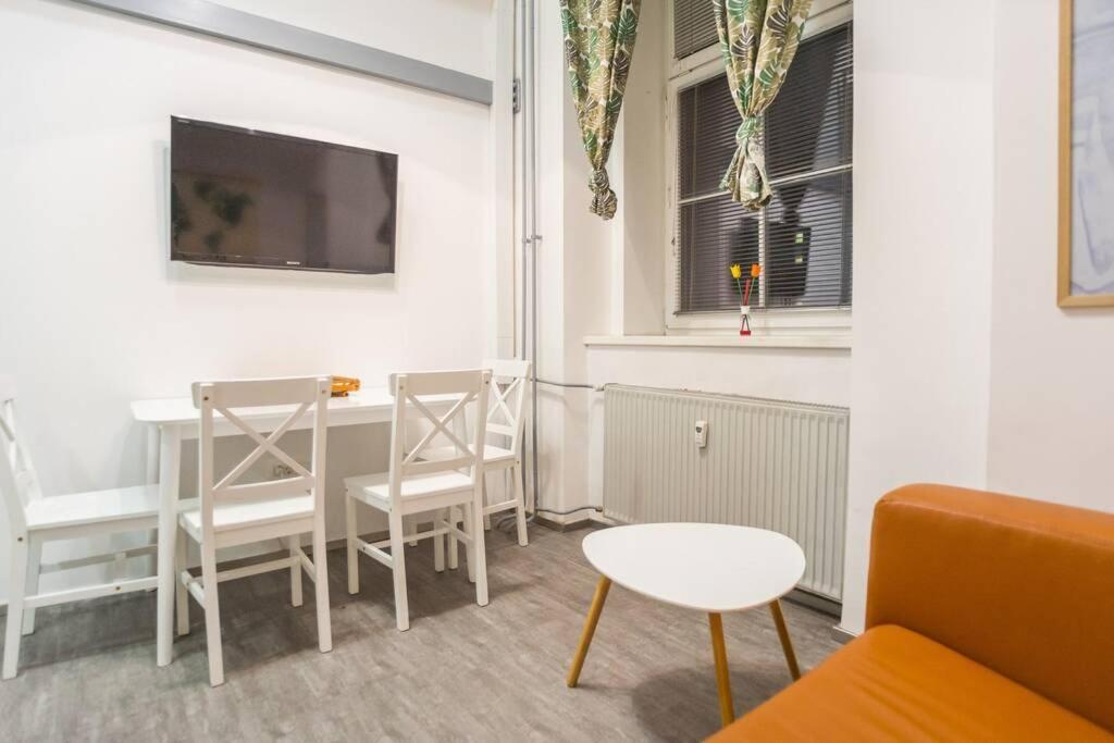 Apartma N'Poznam Tobacna Liubliana Exterior foto