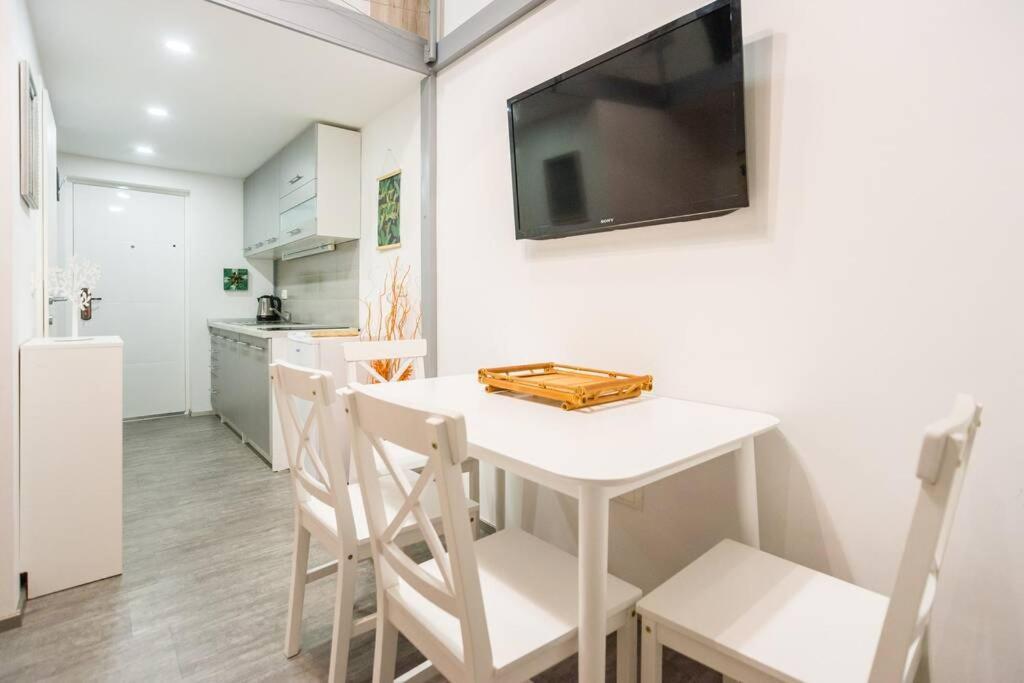 Apartma N'Poznam Tobacna Liubliana Exterior foto