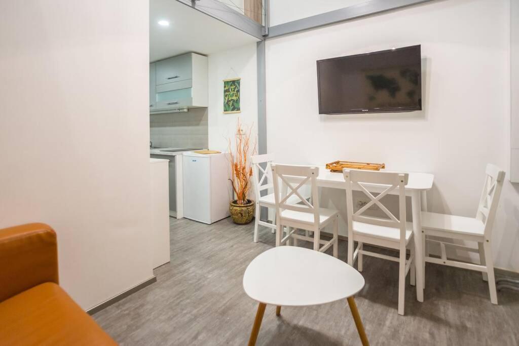 Apartma N'Poznam Tobacna Liubliana Exterior foto